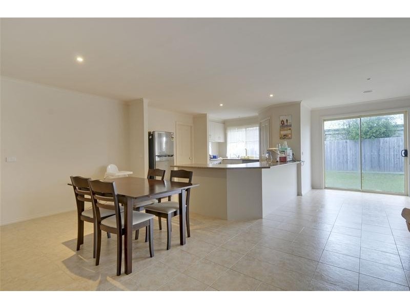 15 Wellington Drive, Traralgon VIC 3844