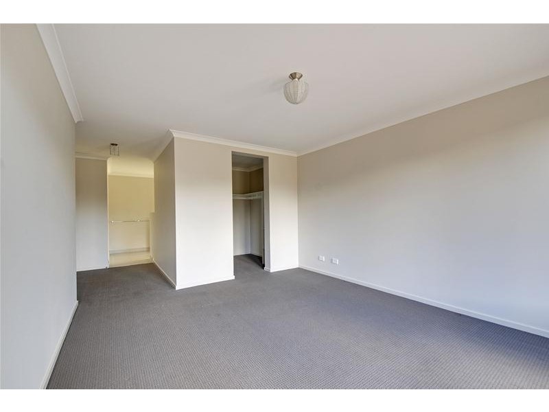 11 Kangaroo Grass Rise, Traralgon VIC 3844