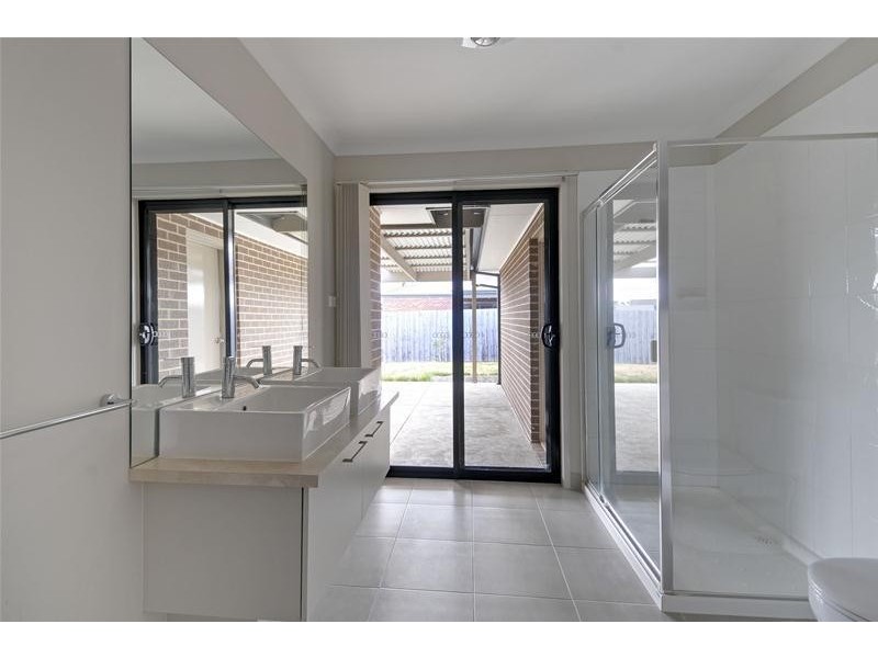 11 Kangaroo Grass Rise, Traralgon VIC 3844