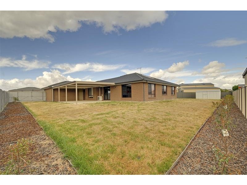 11 Kangaroo Grass Rise, Traralgon VIC 3844