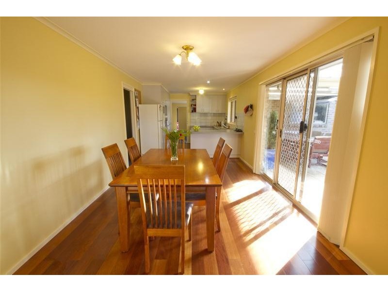 6 Rhodes Court, Glengarry VIC 3854