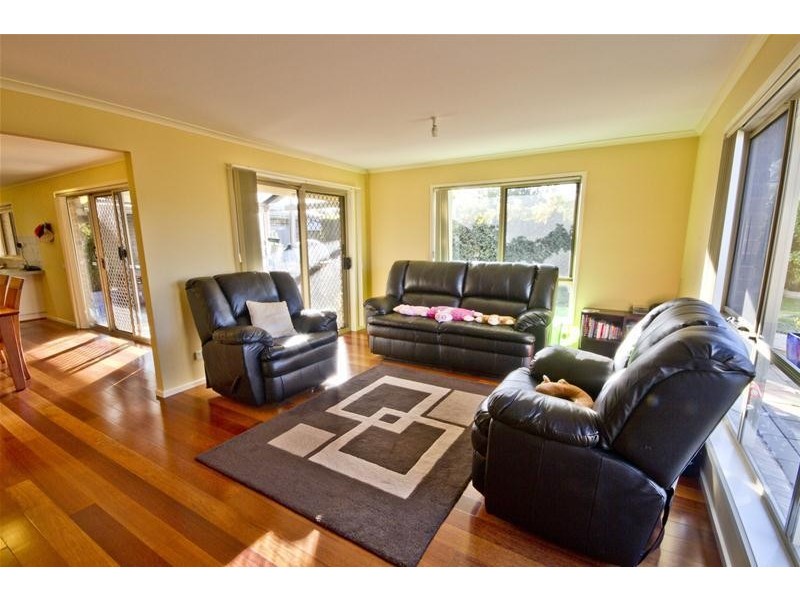 6 Rhodes Court, Glengarry VIC 3854