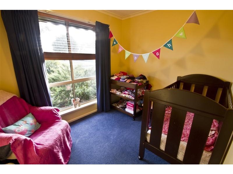 6 Rhodes Court, Glengarry VIC 3854