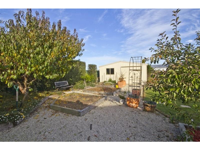 6 Rhodes Court, Glengarry VIC 3854