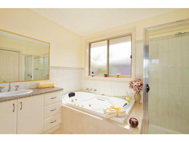 4 Dampier Close, Traralgon VIC 3844