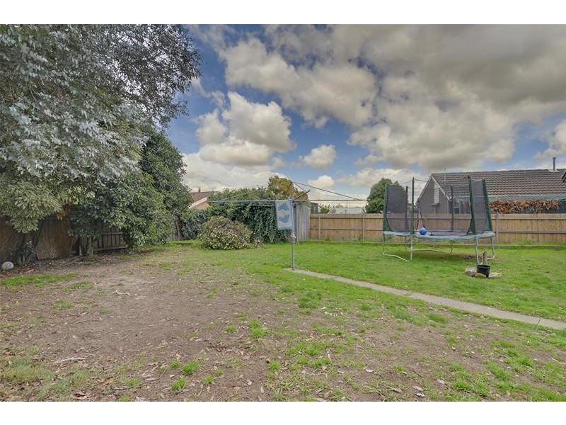 60 Maple Crescent, Churchill VIC 3842