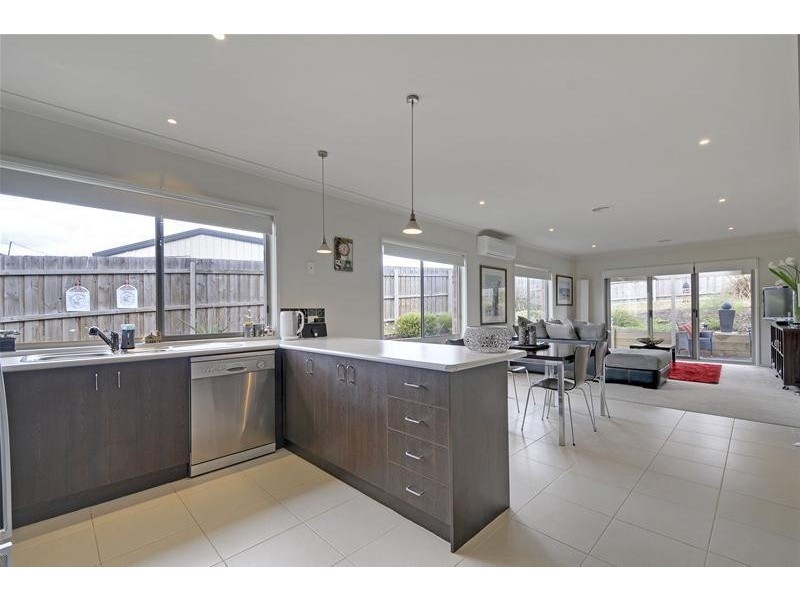 7 Lawn Avenue, Traralgon VIC 3844