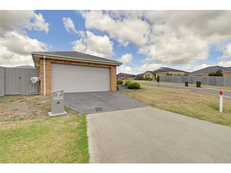 7 Lawn Avenue, Traralgon VIC 3844