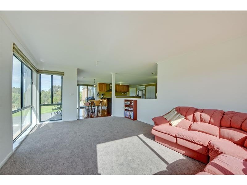 10 Hilsley Court, Toongabbie VIC 3856