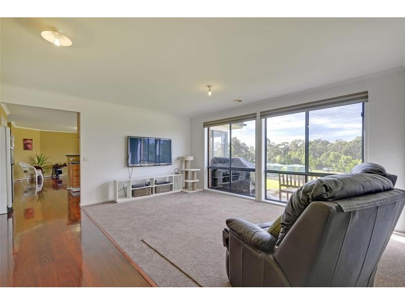 10 Hilsley Court, Toongabbie VIC 3856