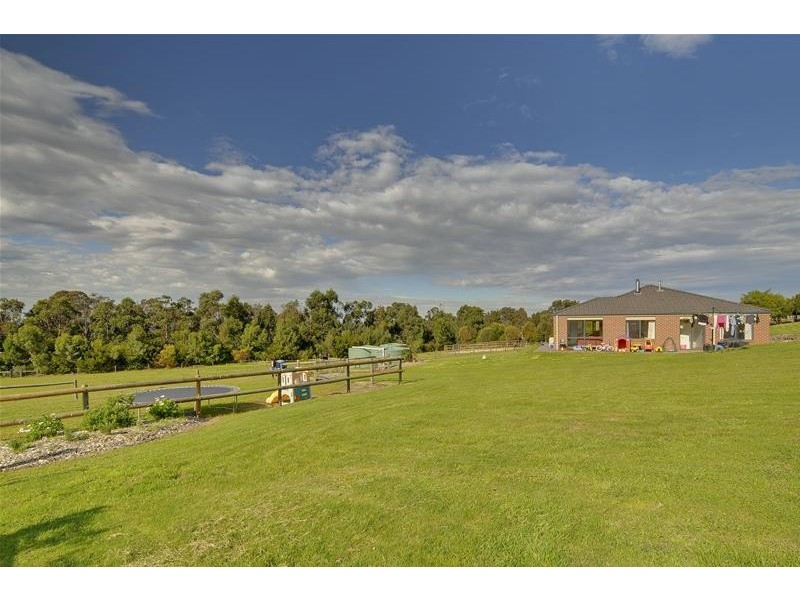 10 Hilsley Court, Toongabbie VIC 3856