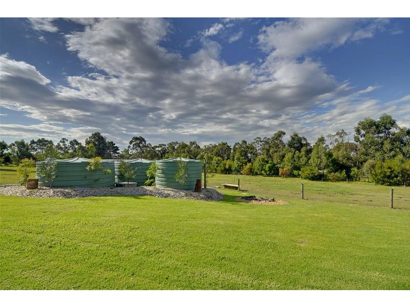 10 Hilsley Court, Toongabbie VIC 3856