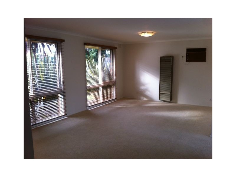 64 Swallow Grove, Traralgon VIC 3844