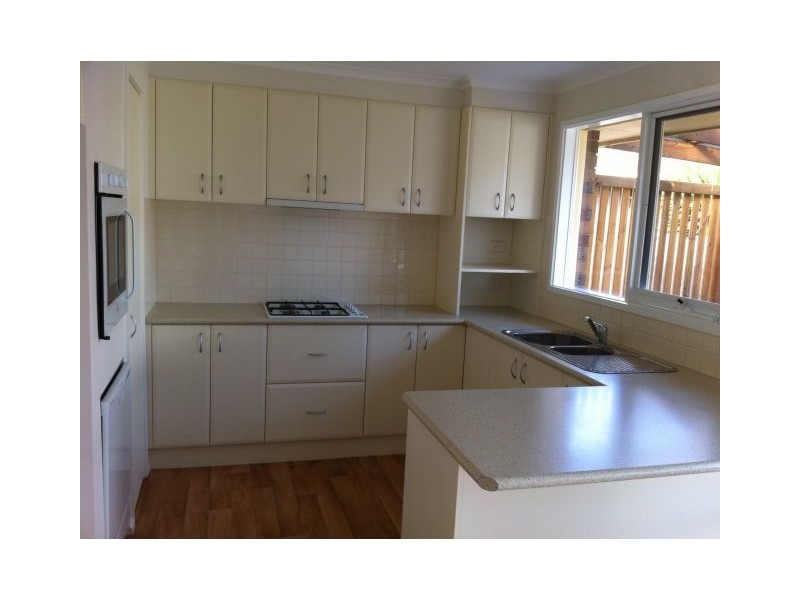 64 Swallow Grove, Traralgon VIC 3844