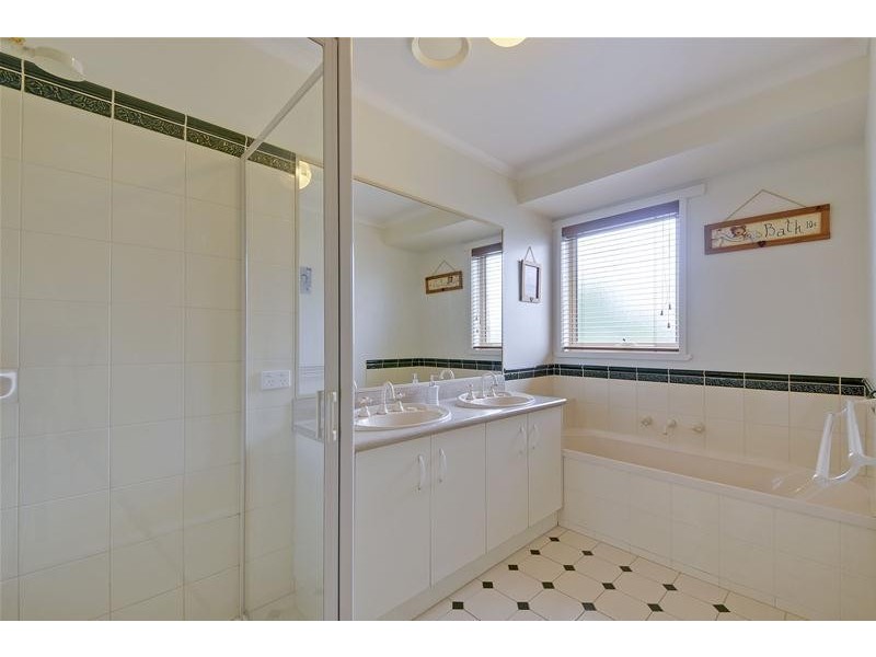 10 Oxley Court, Traralgon VIC 3844