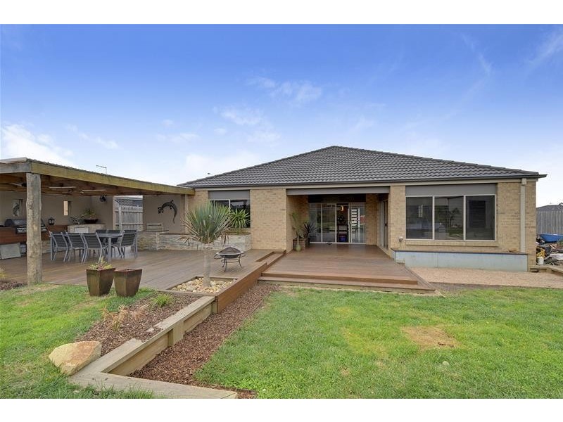 4 Kangaroo Grass Rise, Traralgon VIC 3844