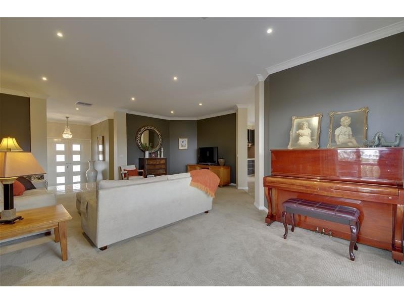 37 Notting Hill, Traralgon VIC 3844