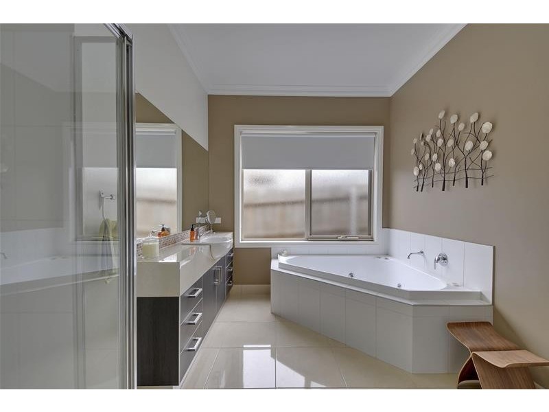 37 Notting Hill, Traralgon VIC 3844