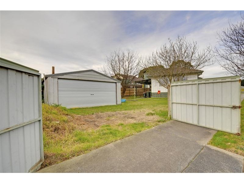 1 McNairn Road, Traralgon VIC 3844