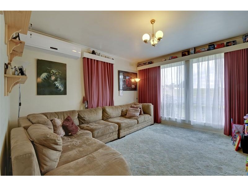 1 McNairn Road, Traralgon VIC 3844