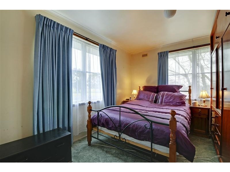 1 McNairn Road, Traralgon VIC 3844