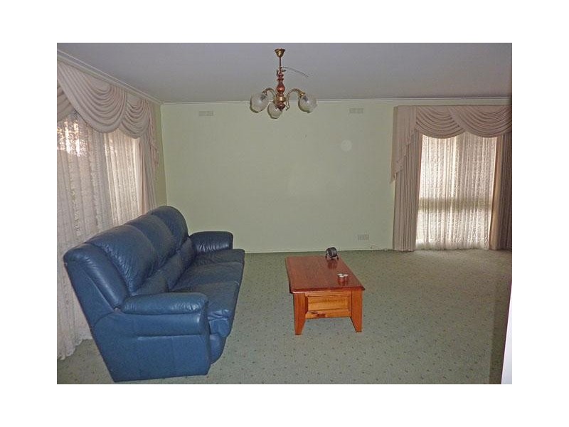 16 West Court, Traralgon VIC 3844