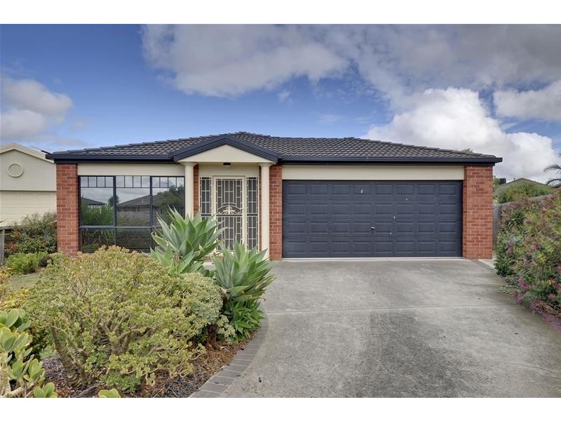 13 Barton Place, Traralgon VIC 3844