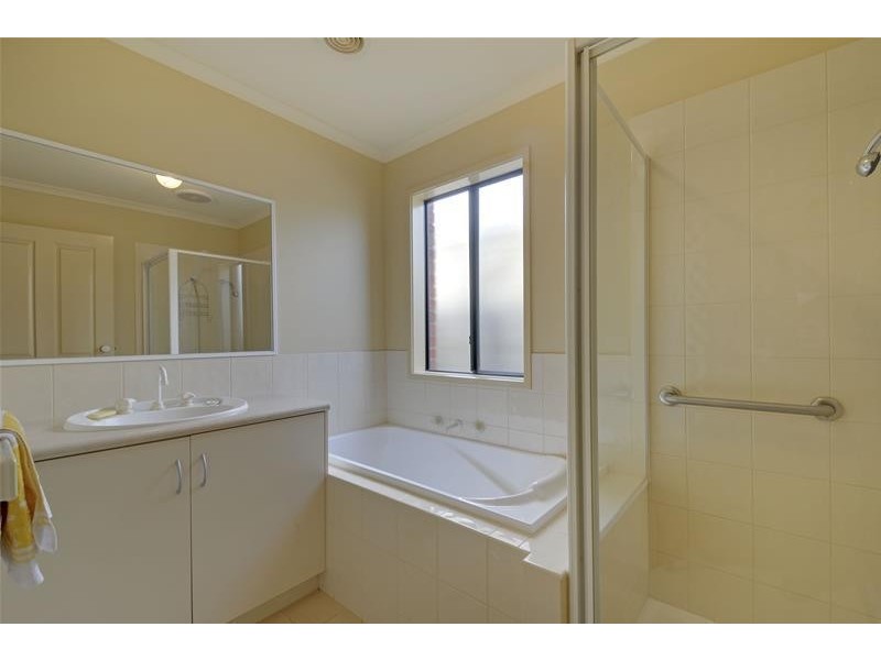 13 Barton Place, Traralgon VIC 3844