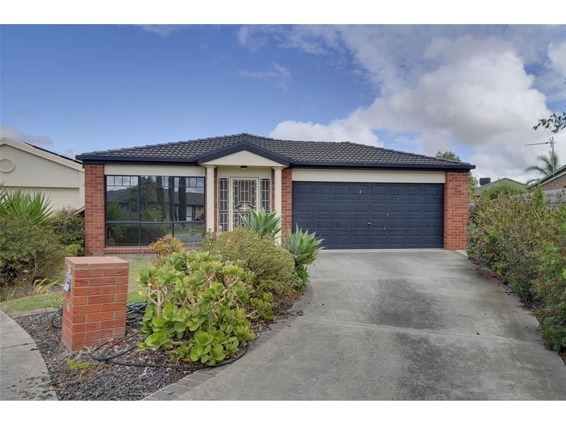 13 Barton Place, Traralgon VIC 3844