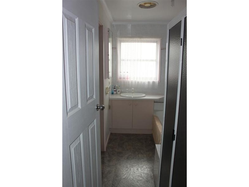 8 Banksia Crescent, Churchill VIC 3842