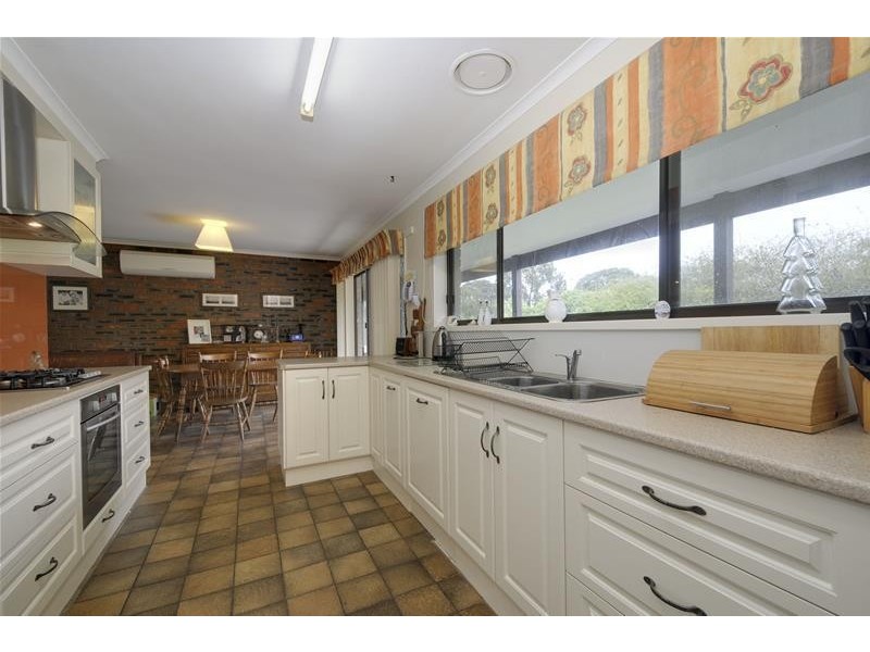 14 Parkwood Way, Traralgon VIC 3844