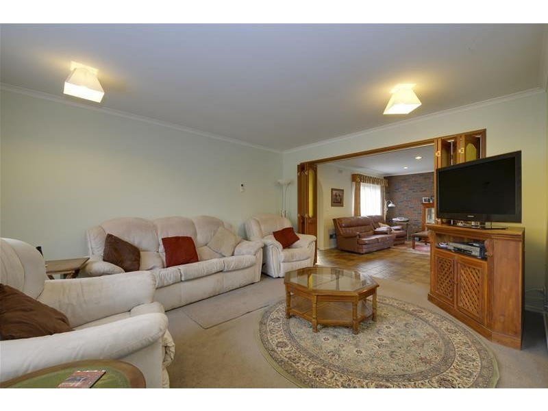 14 Parkwood Way, Traralgon VIC 3844