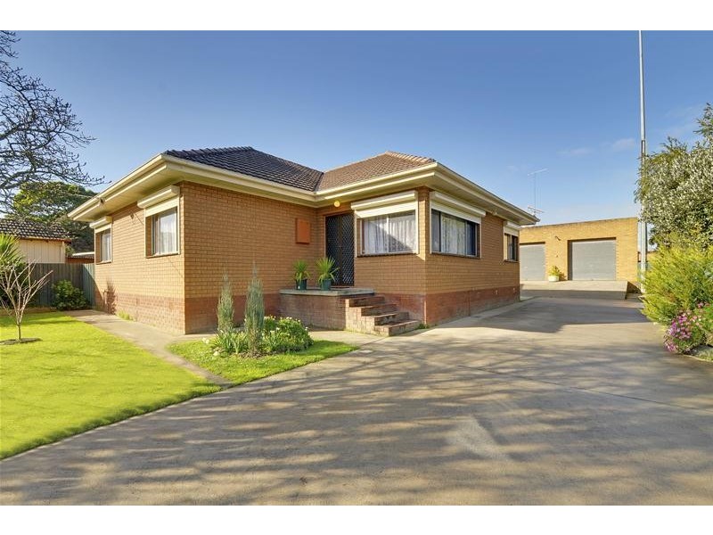 1 Moonabeal Court, Traralgon VIC 3844