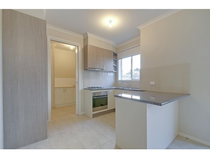 11/5-13 Savige Street, Morwell VIC 3840