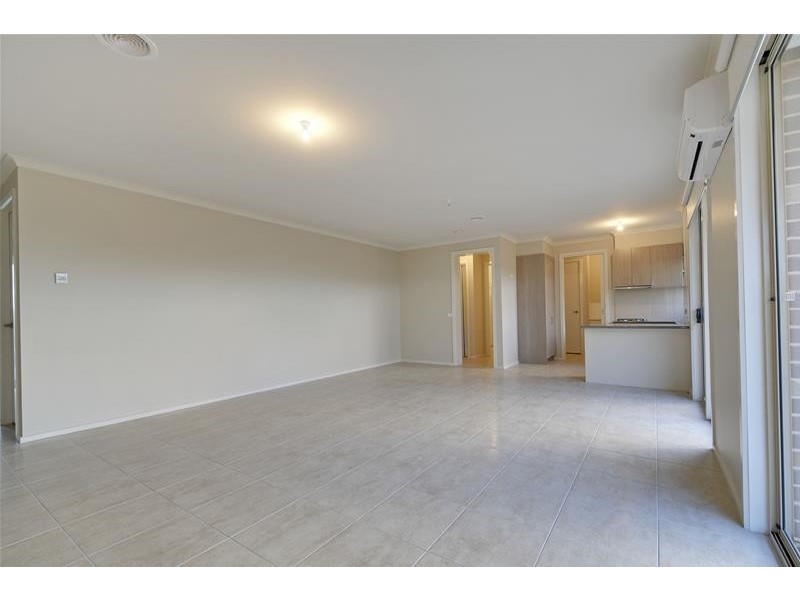 11/5-13 Savige Street, Morwell VIC 3840