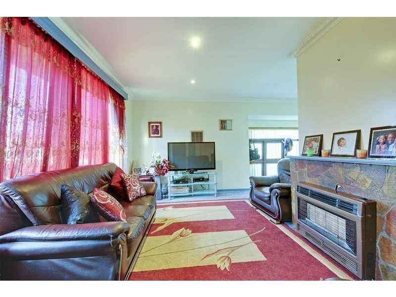 15 Saunders Crescent, Traralgon VIC 3844