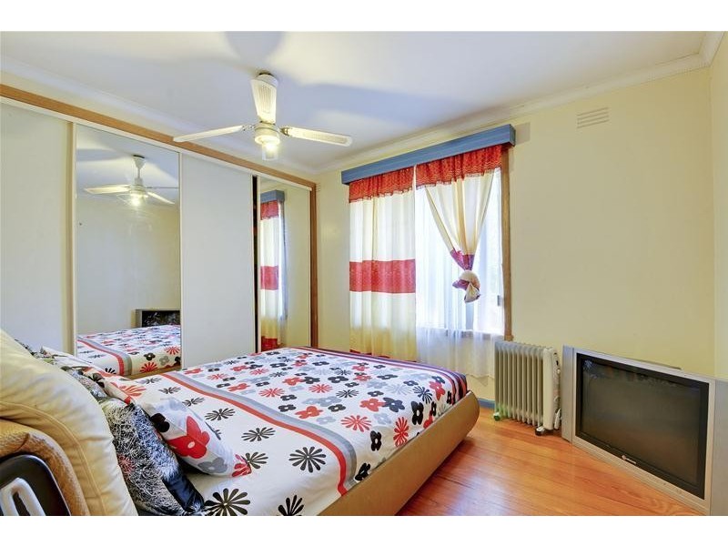 15 Saunders Crescent, Traralgon VIC 3844