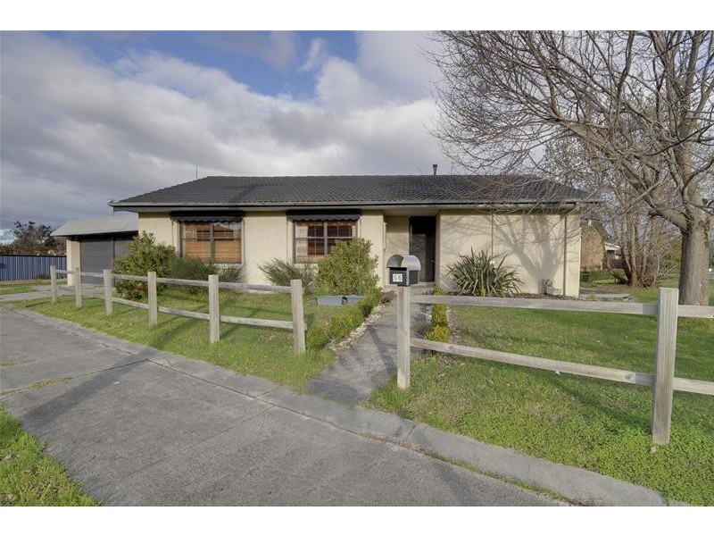 56 Williams Avenue, Churchill VIC 3842