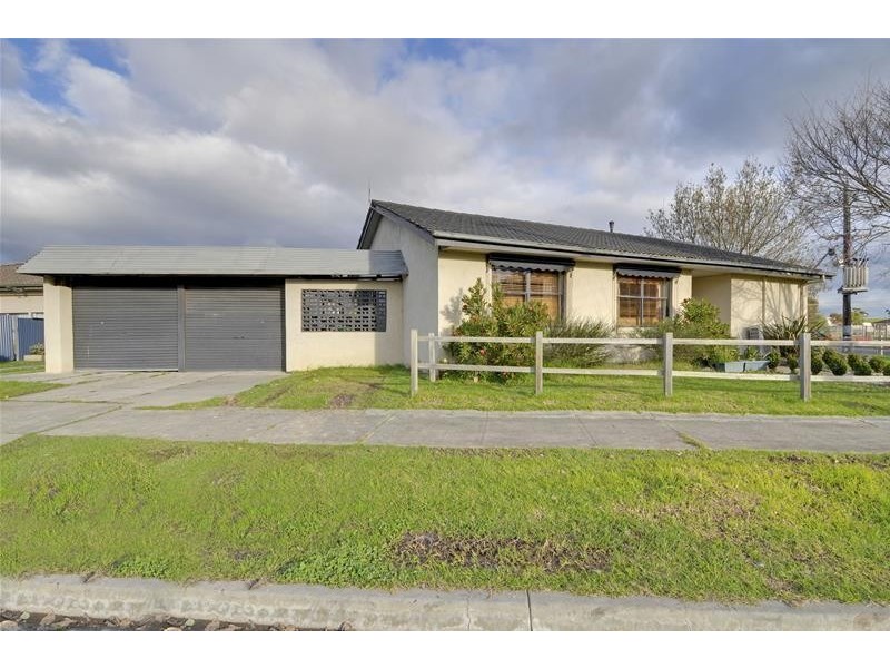 56 Williams Avenue, Churchill VIC 3842