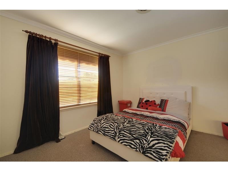 56 Williams Avenue, Churchill VIC 3842