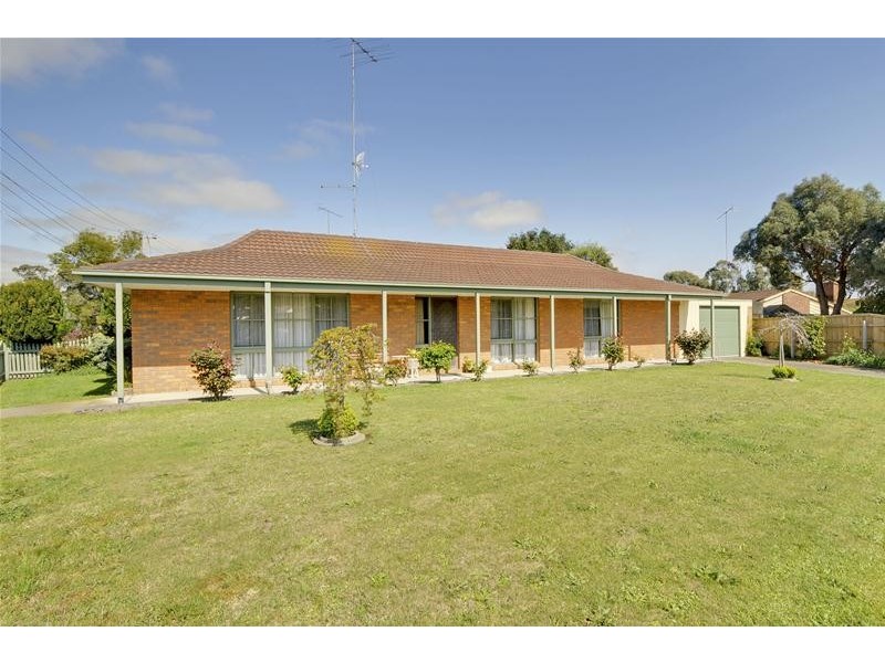13 Glenview Drive, Traralgon VIC 3844