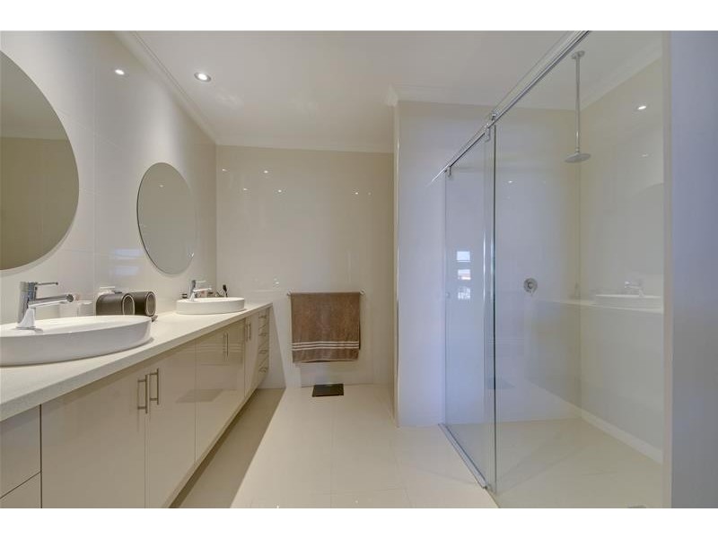 1 Hammersmith Circuit, Traralgon VIC 3844