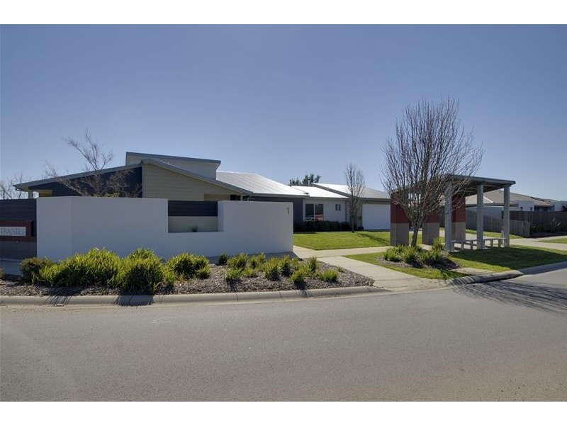 1 Hammersmith Circuit, Traralgon VIC 3844