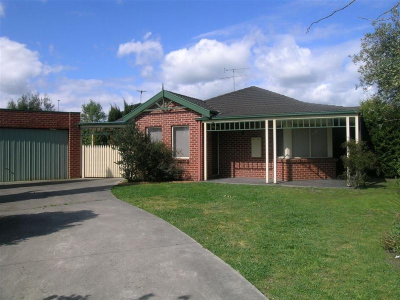 48 Swallow Grove, Traralgon VIC 3844