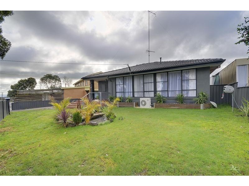 28 Howard Avenue, Churchill VIC 3842