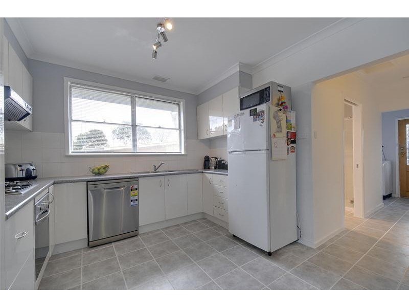 28 Howard Avenue, Churchill VIC 3842