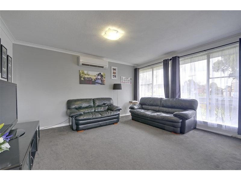 28 Howard Avenue, Churchill VIC 3842