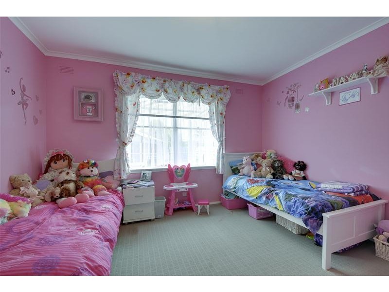 28 Howard Avenue, Churchill VIC 3842