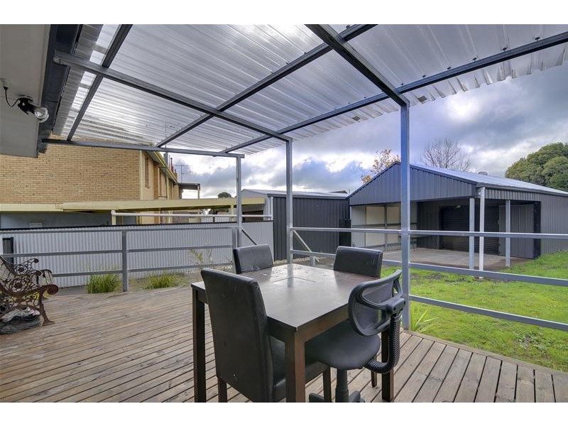 28 Howard Avenue, Churchill VIC 3842