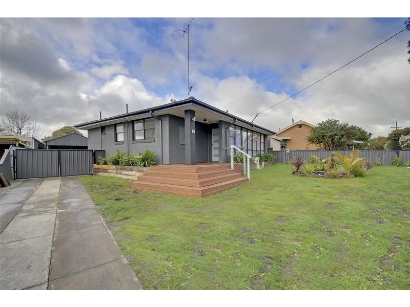 28 Howard Avenue, Churchill VIC 3842